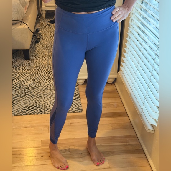 Victoria's Secret Pants - Victoria’s Secret Blue knockout leggings! Size Small!